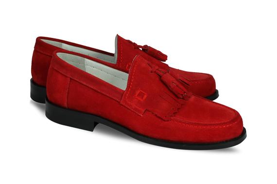 Kadın kırmızı el yapımı bağcıksız klasik ayakkabı